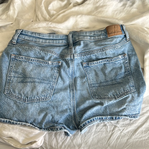 American eagle jean shorts size 8 - Picture 3 of 3